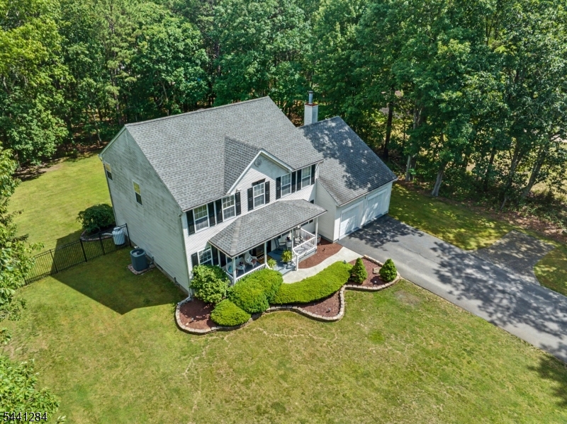 6 Drift Road Freehold, NJ 07728 - Photo 3 of 26