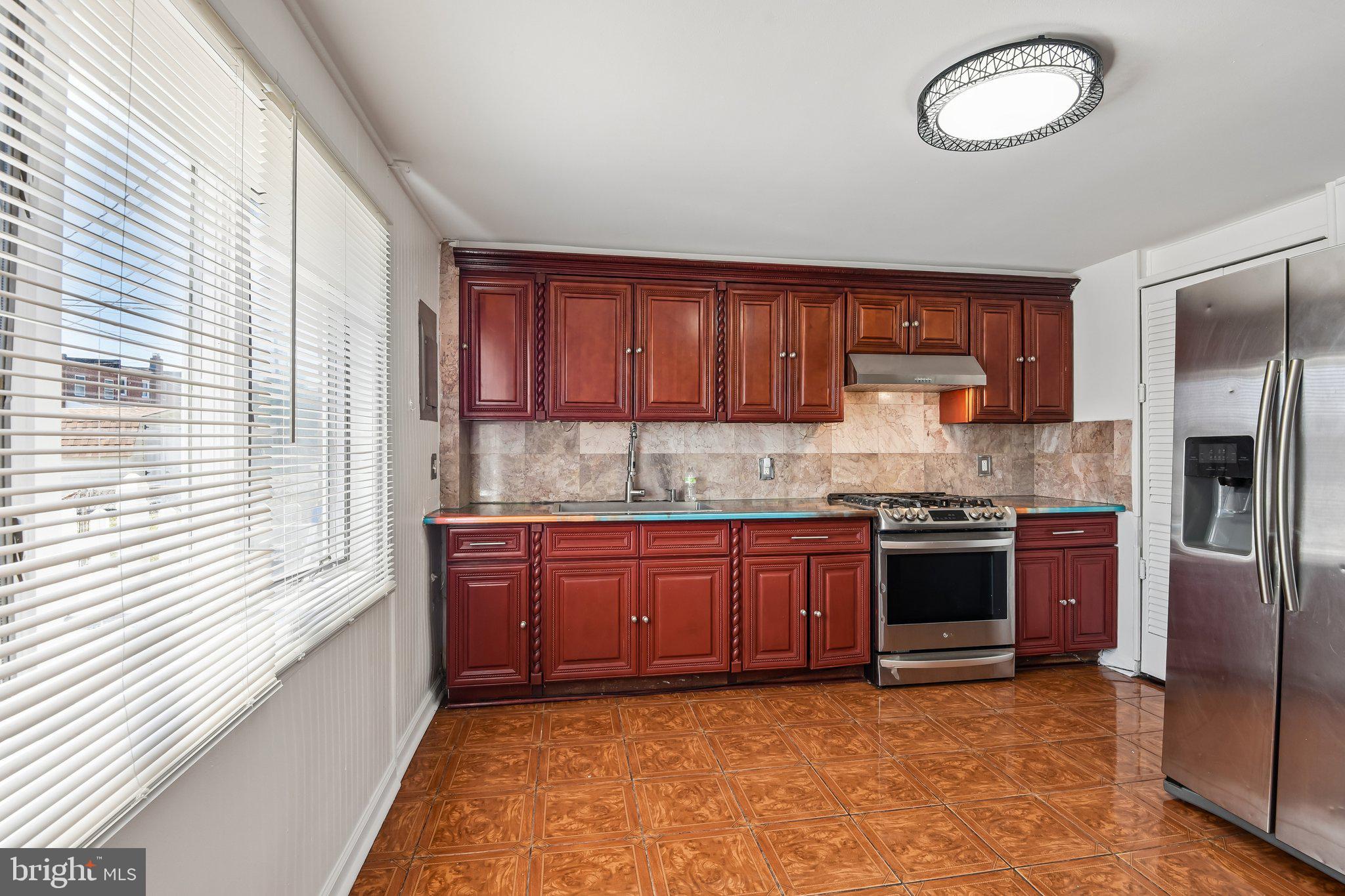 7905 Eastdale Road Baltimore, MD 21224 - Photo 4 of 27