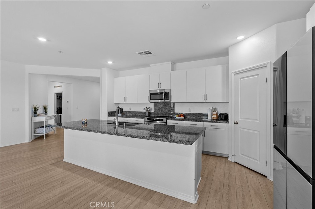 2431 Diamond Edge Road Perris, CA 92570 - Photo 13 of 30