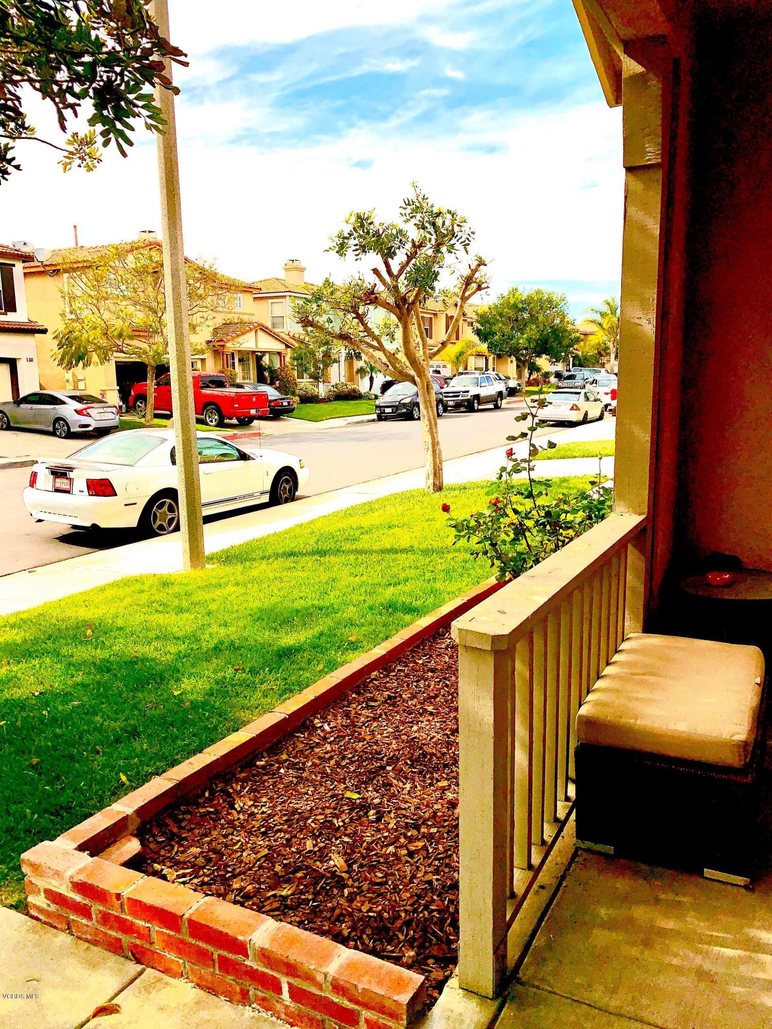 814 Pivot Point Way Oxnard, CA 93035 - Photo 3 of 69 94636882_165026028177538_799171861057162