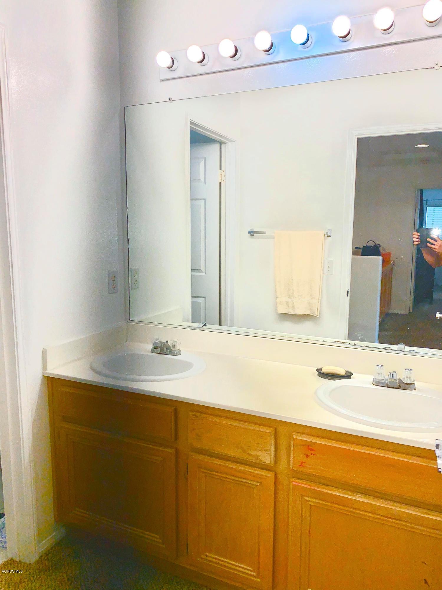 814 Pivot Point Way Oxnard, CA 93035 - Photo 50 of 69 94506305_637128480171200_410499333765044