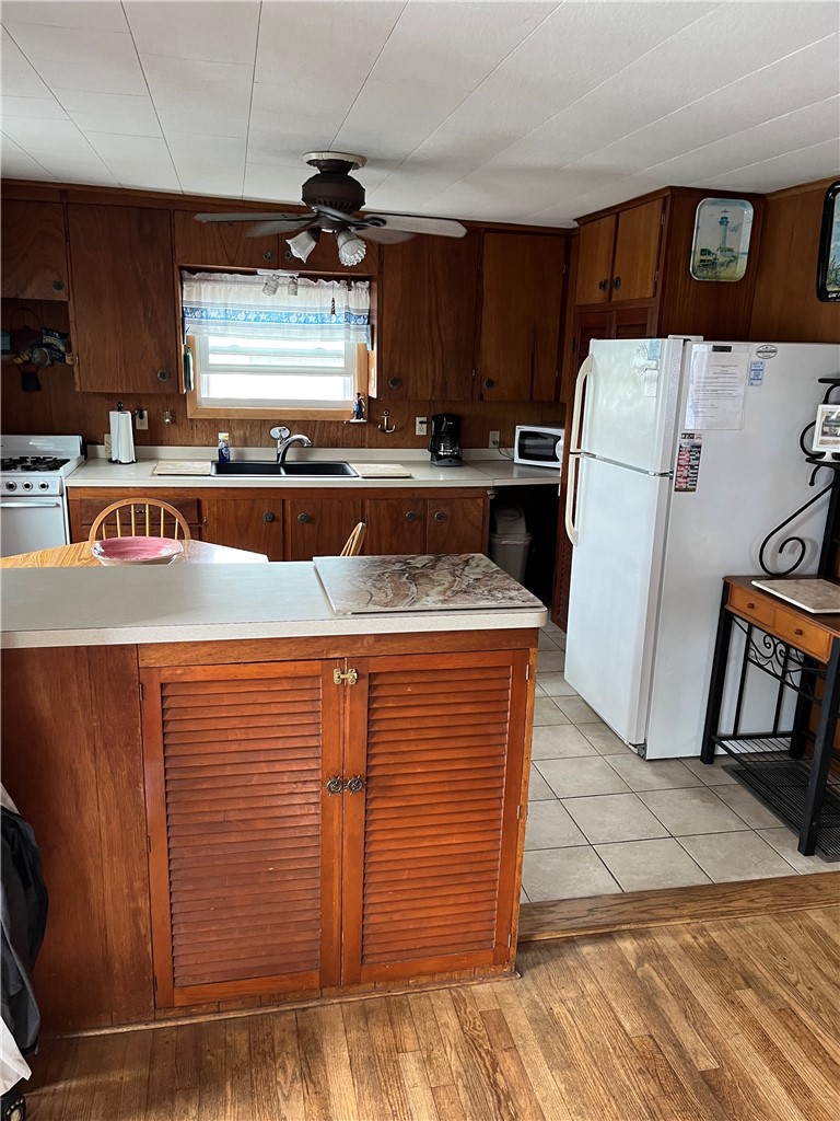 4 Arbeth Road Narragansett, RI 02879 - Photo 4 of 10 Gallery Image 4