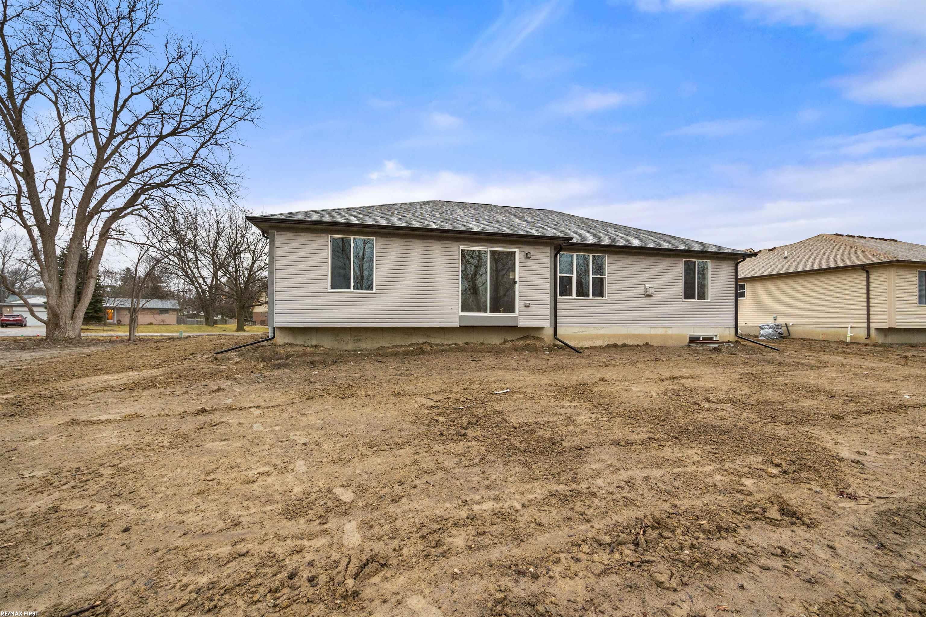 15630 East 14 Mile Road Fraser, MI 48026 - Photo 29 of 30 50145869-00F3D174-4354-427A-AF11-3CAE9412E7E5.JPG