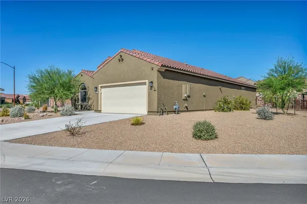 $2,400 | 906 Majestic View, Mesquite, NV 89034