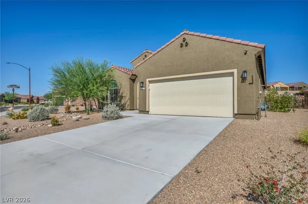 $2,400 | 906 Majestic View, Mesquite, NV 89034