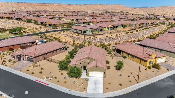 $2,400 | 906 Majestic View, Mesquite, NV 89034