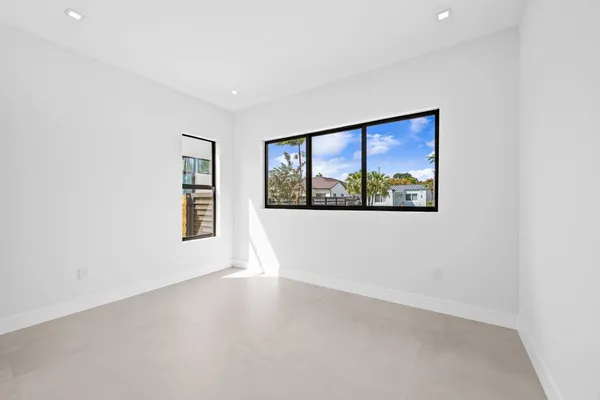 $18,000 | 2324 Southwest 26th Street, Miami, FL 33133