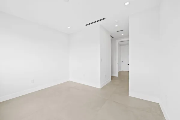 $18,000 | 2324 Southwest 26th Street, Miami, FL 33133