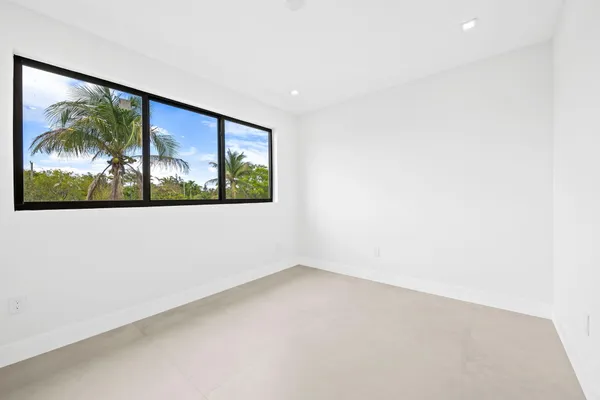 $18,000 | 2324 Southwest 26th Street, Miami, FL 33133