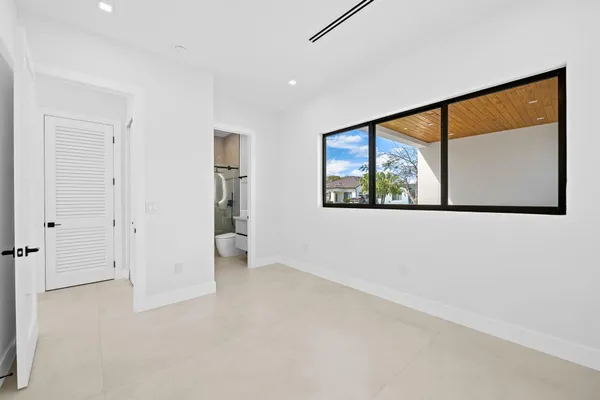 $18,000 | 2324 Southwest 26th Street, Miami, FL 33133