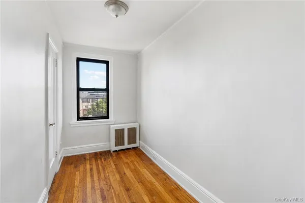 $4,200 | 240 Martine Avenue, Unit 4G, White Plains, NY 10601