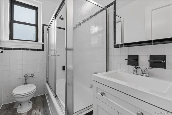 $4,195 | 240 Martine Avenue, Unit 4G, White Plains, NY 10601