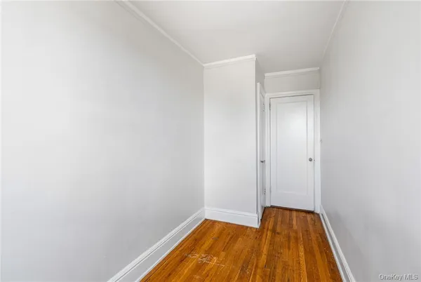 $4,200 | 240 Martine Avenue, Unit 4G, White Plains, NY 10601