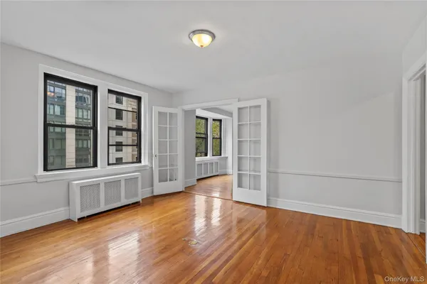 $4,195 | 240 Martine Avenue, Unit 4G, White Plains, NY 10601