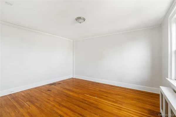 $4,200 | 240 Martine Avenue, Unit 4G, White Plains, NY 10601