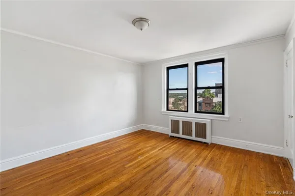 $4,200 | 240 Martine Avenue, Unit 4G, White Plains, NY 10601