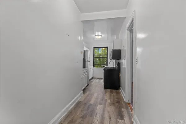 $4,195 | 240 Martine Avenue, Unit 4G, White Plains, NY 10601