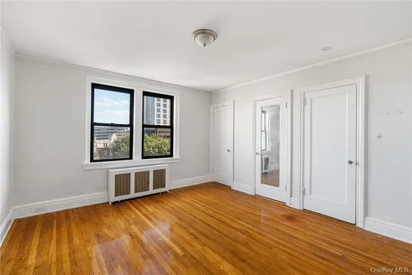 $4,200 | 240 Martine Avenue, Unit 4G, White Plains, NY 10601