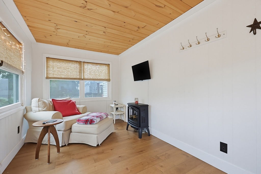 67 Branch Road Weymouth, MA 02190 - Photo 4 of 41