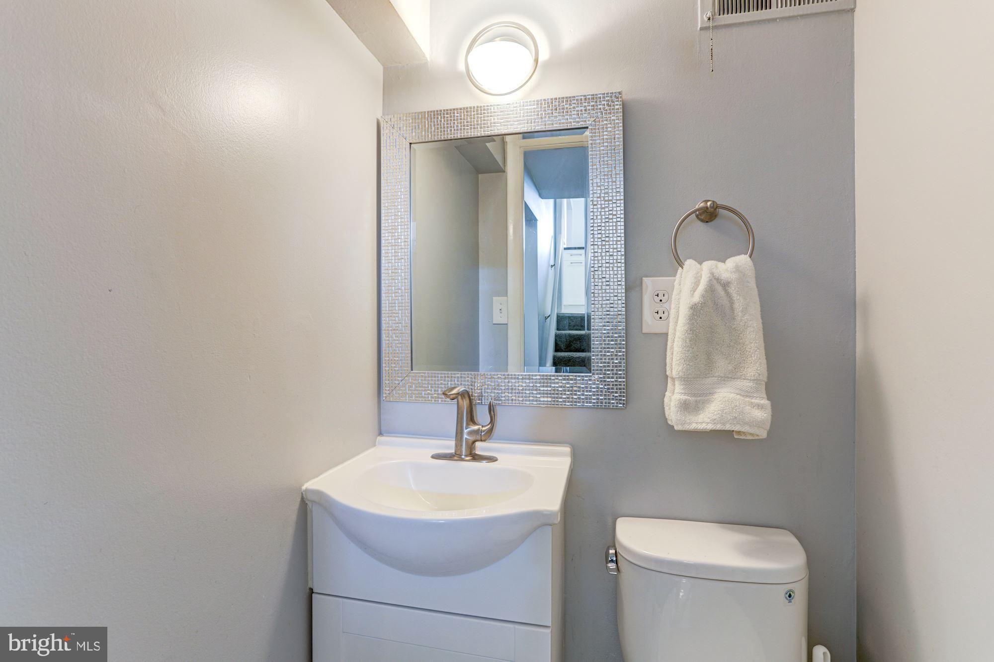 1801 Reuter Road Lutherville-Timonium, MD 21093 - Photo 26 of 36 Powder Room