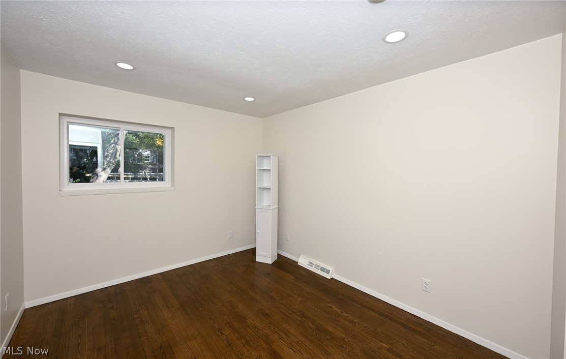 426 Sandhurst Road Akron, OH 44333 - Photo 19 of 32 Gallery Image 19