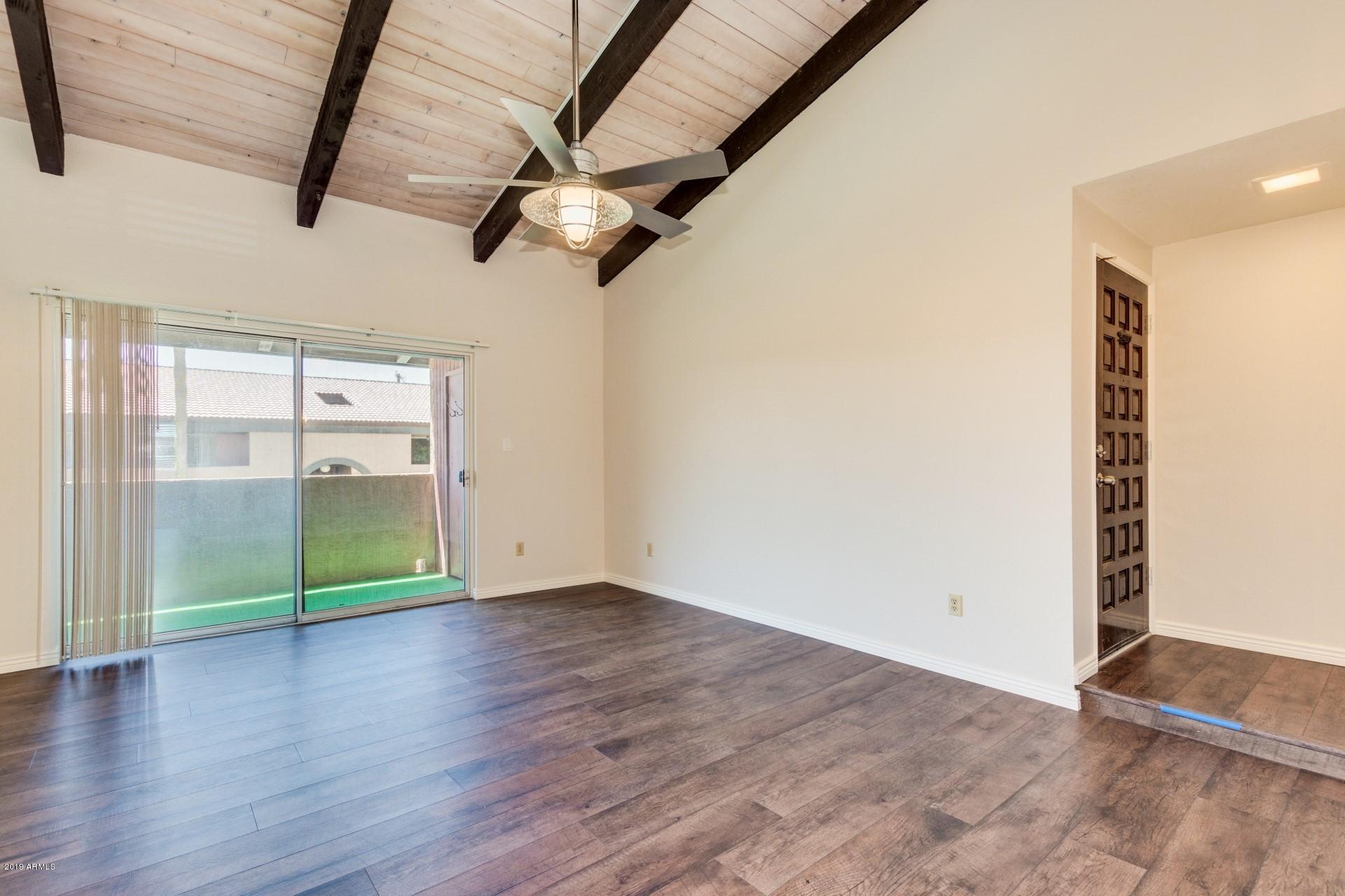 2052 South Rural Road, Unit D Tempe, AZ 85282 - Photo 4 of 13 Great Room