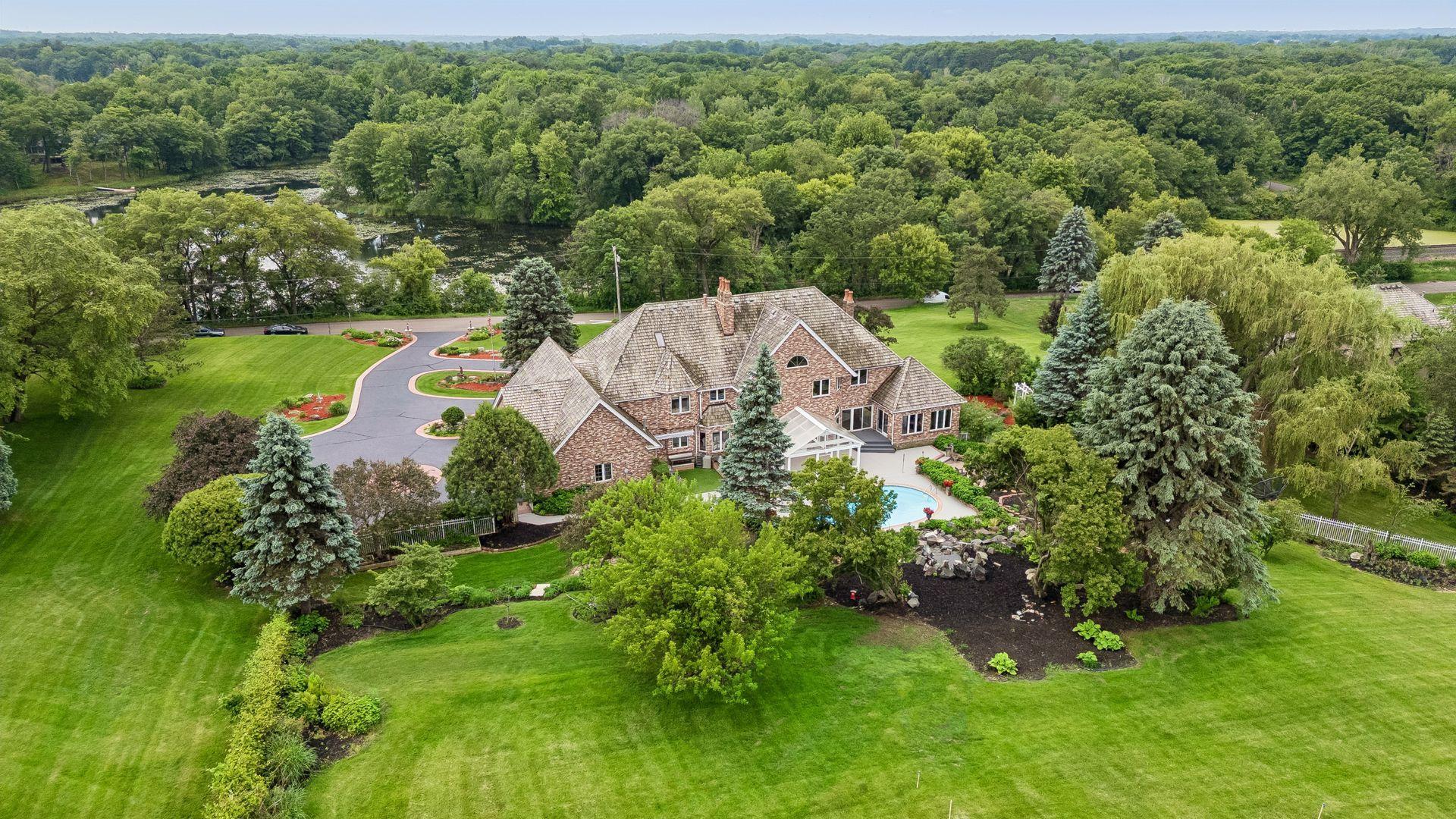 75 Apple Orchard Road White Bear Lake, MN 55110 - Photo 4 of 129