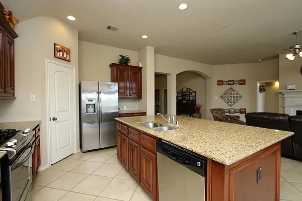 $2,900 | 14822 Yellow Begonia Drive, Cypress, TX 77433