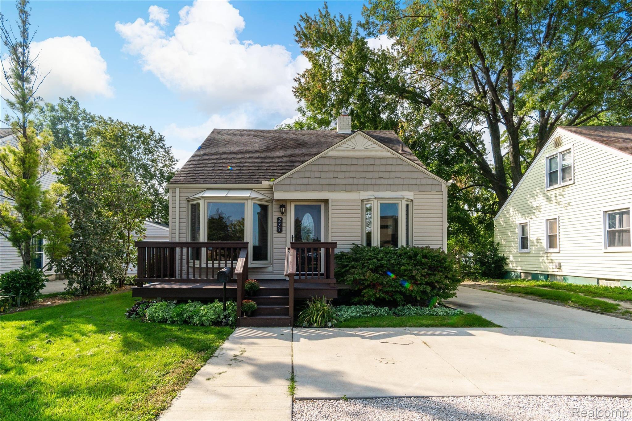275 West Maple Road Clawson, MI 48017 - Photo 2 of 34 Exteriors (2 of 10).jpg