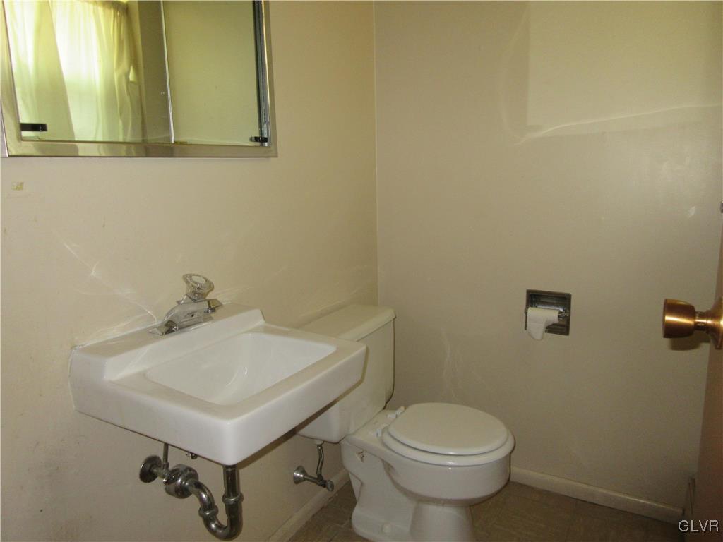 2164 Pinehurst Road Bethlehem, PA 18018 - Photo 21 of 24 Lower level half bath