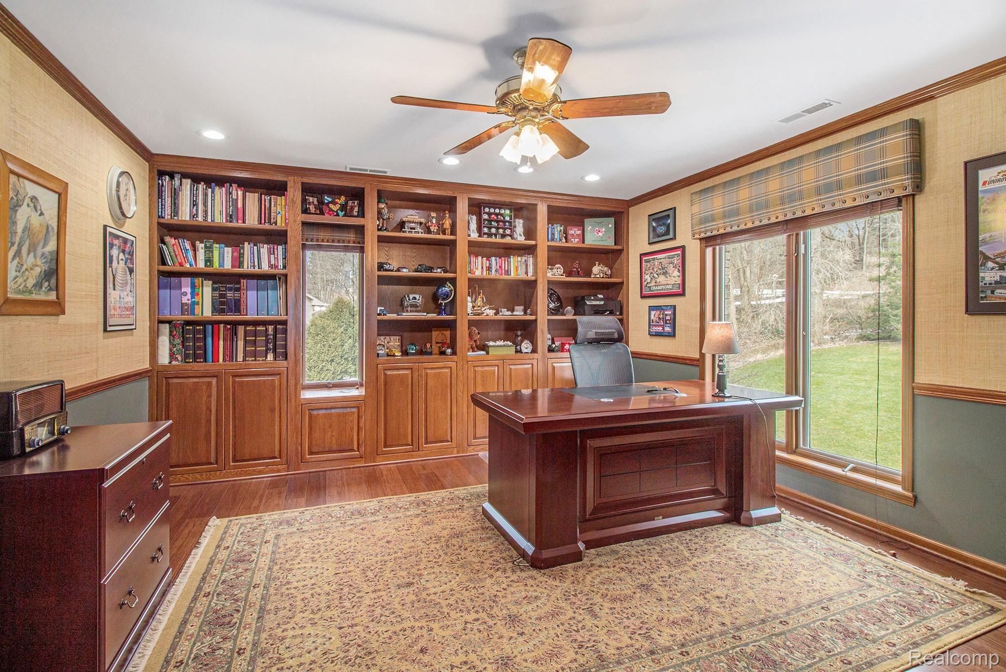 7041 Linden Road Fenton, MI 48430 - Photo 8 of 38 13.jpg