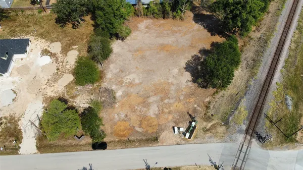 a view of a yard