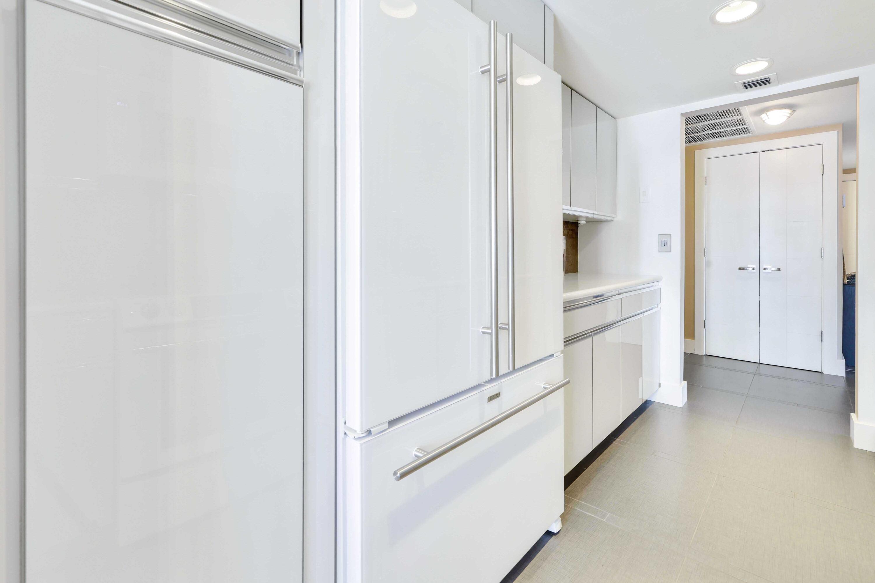 350 South Ocean Boulevard, Unit 206 Palm Beach, FL 33480 - Photo 13 of 27 Kitchen