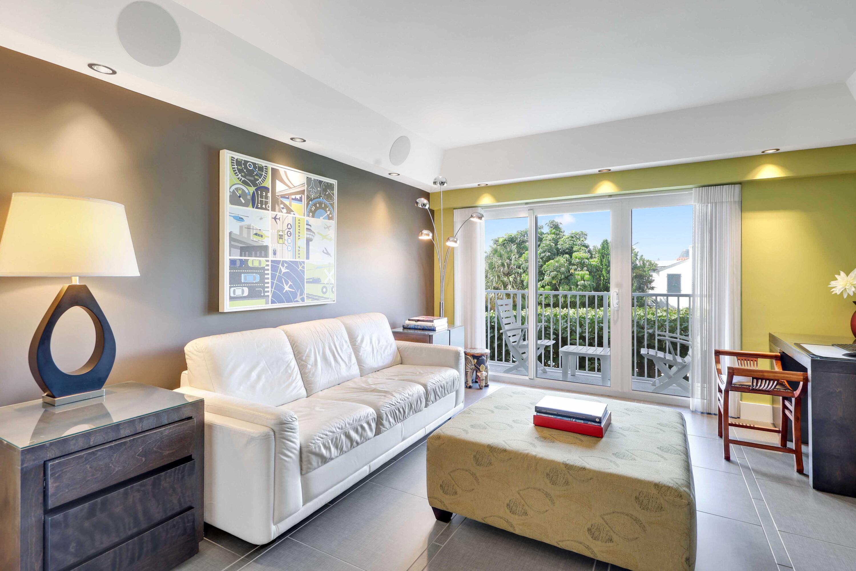 350 South Ocean Boulevard, Unit 206 Palm Beach, FL 33480 - Photo 8 of 27 Guest Bedroom