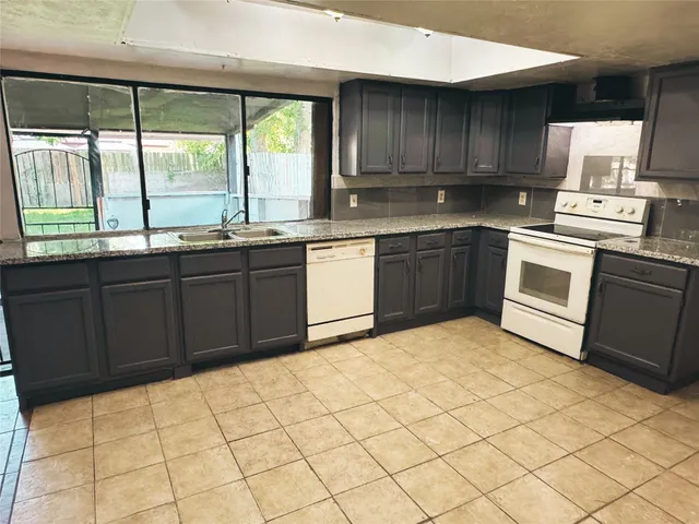 $1,700 | 2211 Mustang Springs Drive, Missouri City, TX 77459