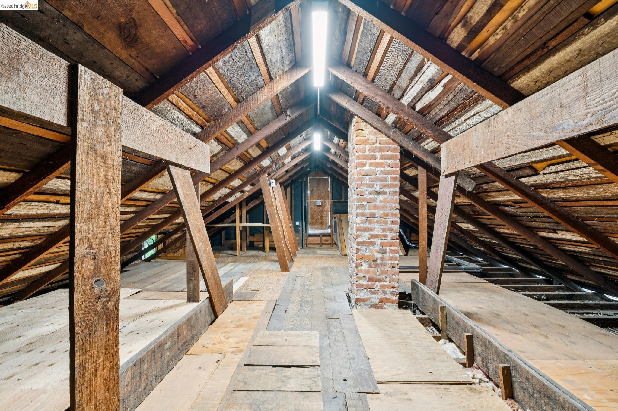 2320 Derby Street Berkeley, CA 94705 - Photo 27 of 39 a view of a patio
