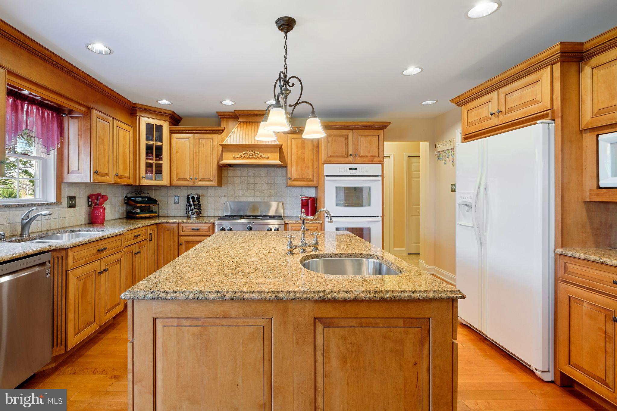 519 Meadow Ridge Drive Mickleton, NJ 08056 - Photo 17 of 63 Eat-in kitchen,