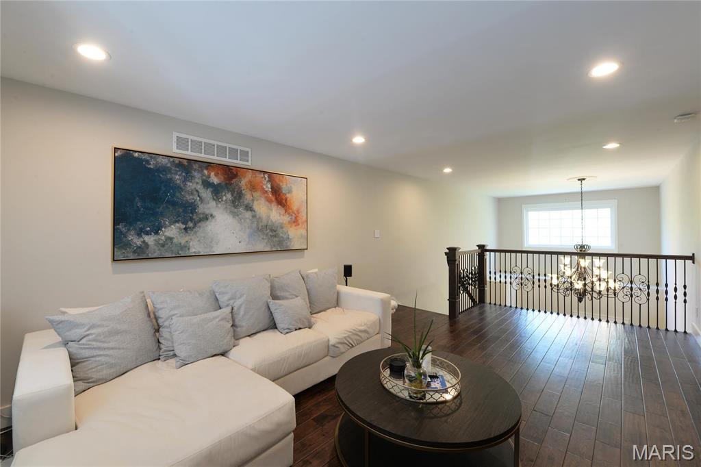 1306 South Geyer Road St. Louis, MO 63122 - Photo 11 of 61