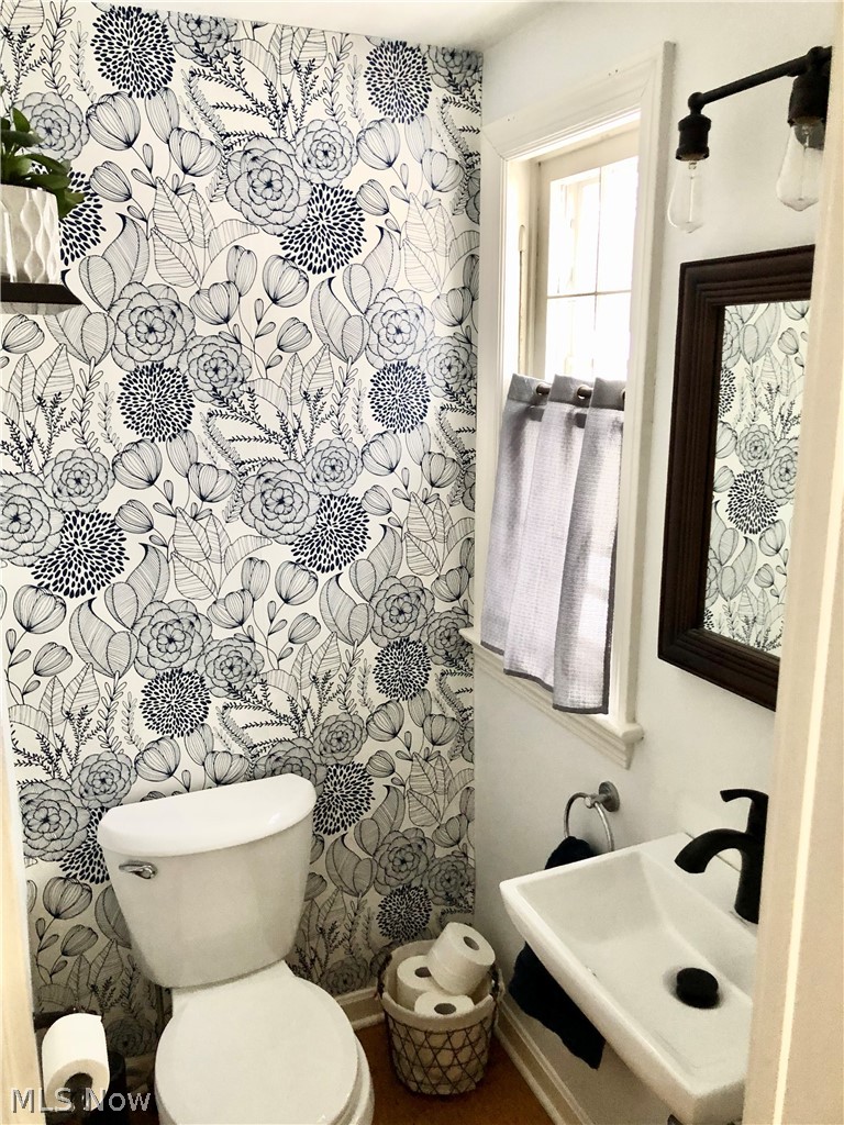5107 Eastover Road Cleveland, OH 44124 - Photo 14 of 35 Gallery Image 14
