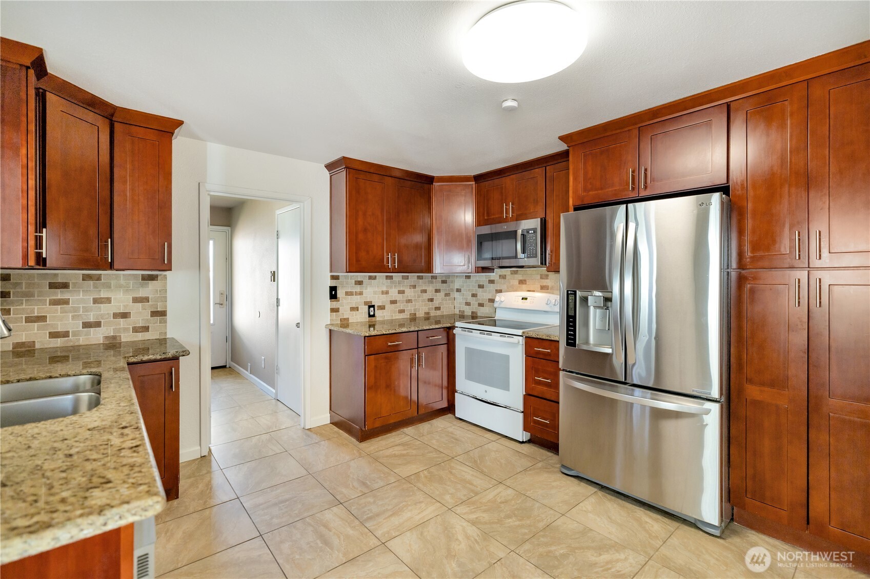 7820 Upper Ridge Road Everett, WA 98203 - Photo 9 of 24