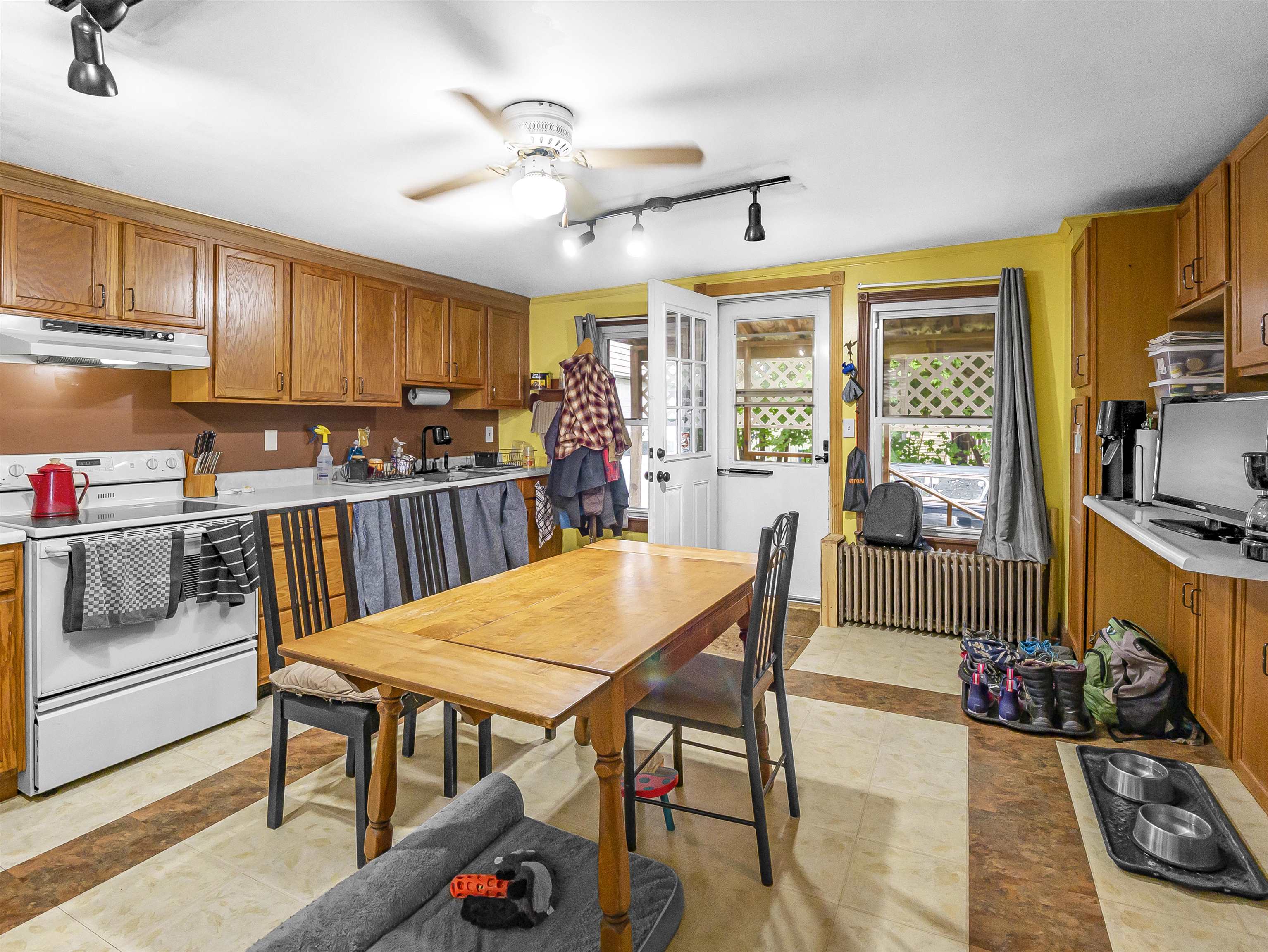 39 Forest Street Rutland, VT 05701 - Photo 4 of 27