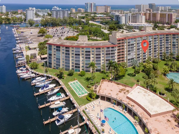 $249,000 | 2731 Northeast 14th Street Causeway, Unit 427, Pompano Beach, FL 33062