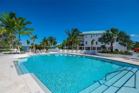 $3,400,000 | 59720 Overseas Highway, Unit 9, Marathon, FL 33050