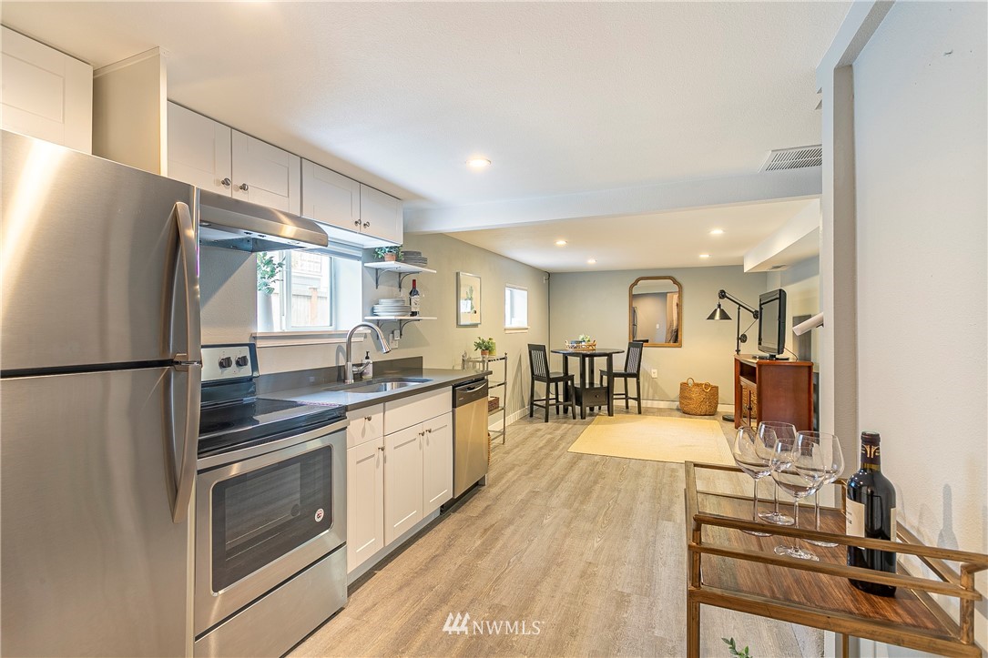 1227 Southwest Myrtle Street Seattle, WA 98106 - Photo 13 of 25 Gallery Image 13