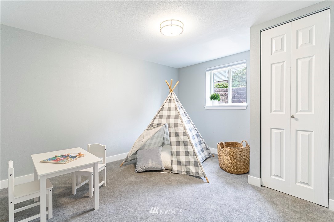 1227 Southwest Myrtle Street Seattle, WA 98106 - Photo 17 of 25 Gallery Image 17