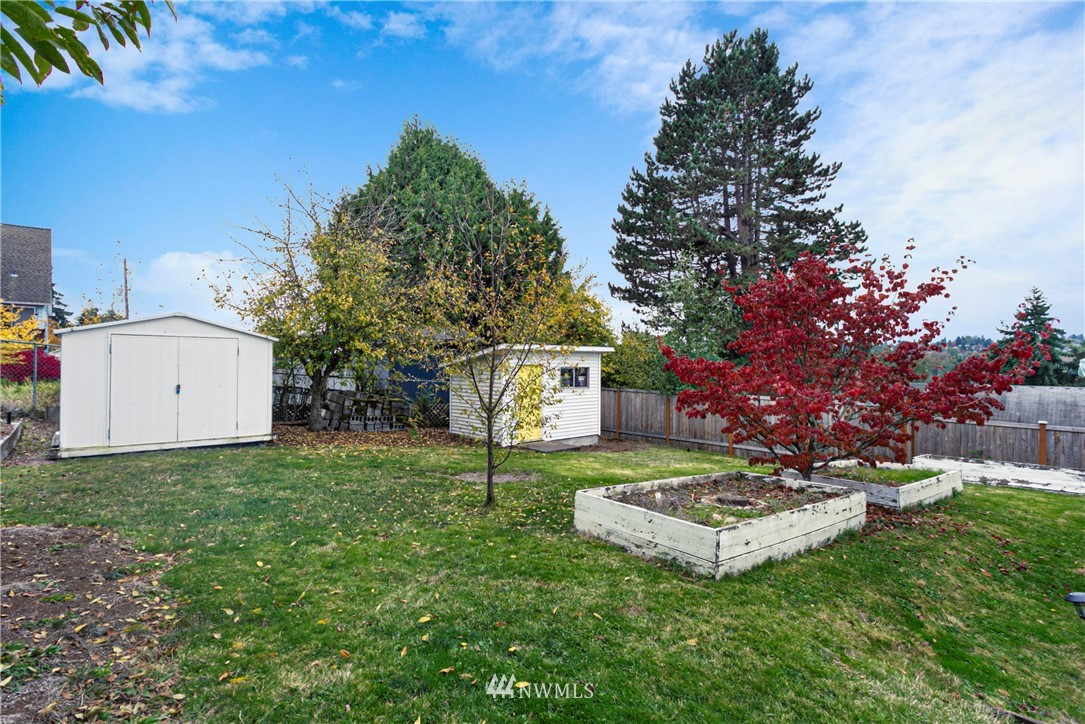 1227 Southwest Myrtle Street Seattle, WA 98106 - Photo 21 of 25 Gallery Image 21