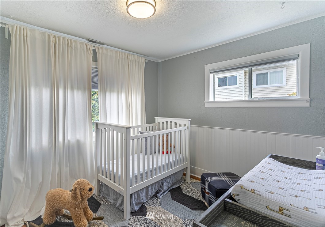1227 Southwest Myrtle Street Seattle, WA 98106 - Photo 8 of 25 Gallery Image 8