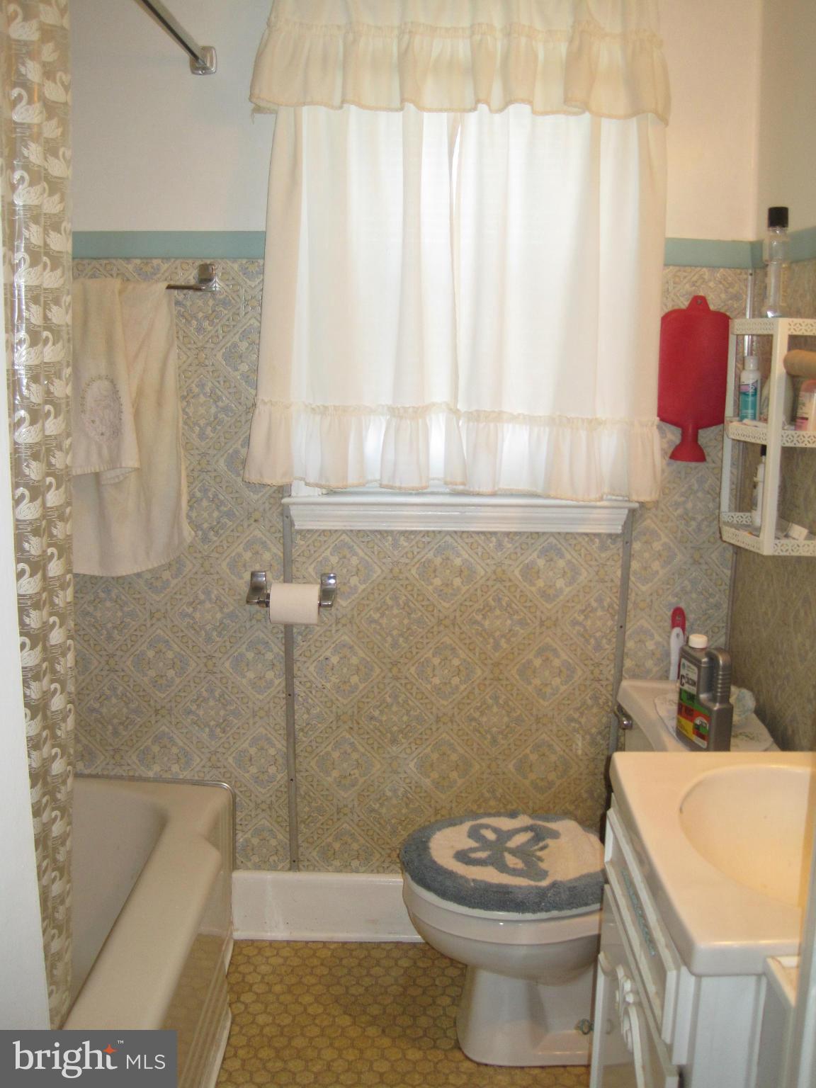 1972 Searles Road Baltimore, MD 21222 - Photo 10 of 12 Bath