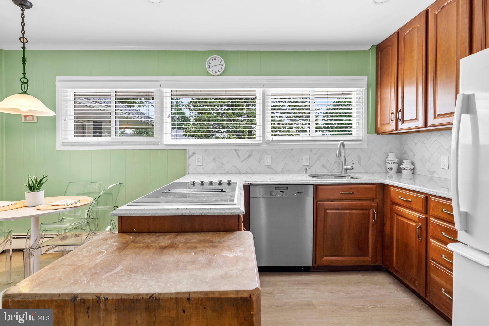 78 Red Berry Road Levittown, PA 19056 - Photo 15 of 44