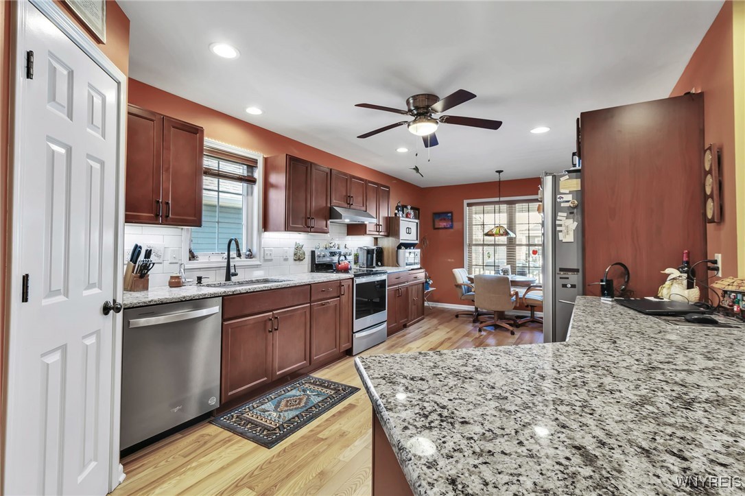 30 Sedge Lancaster, NY 14086 - Photo 11 of 37 granite countertops